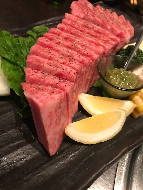 太田屋湊川店の 厚切りステーキ